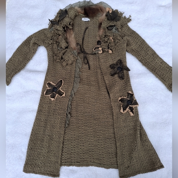 Olive Green Women's Sweater with Floral Accents